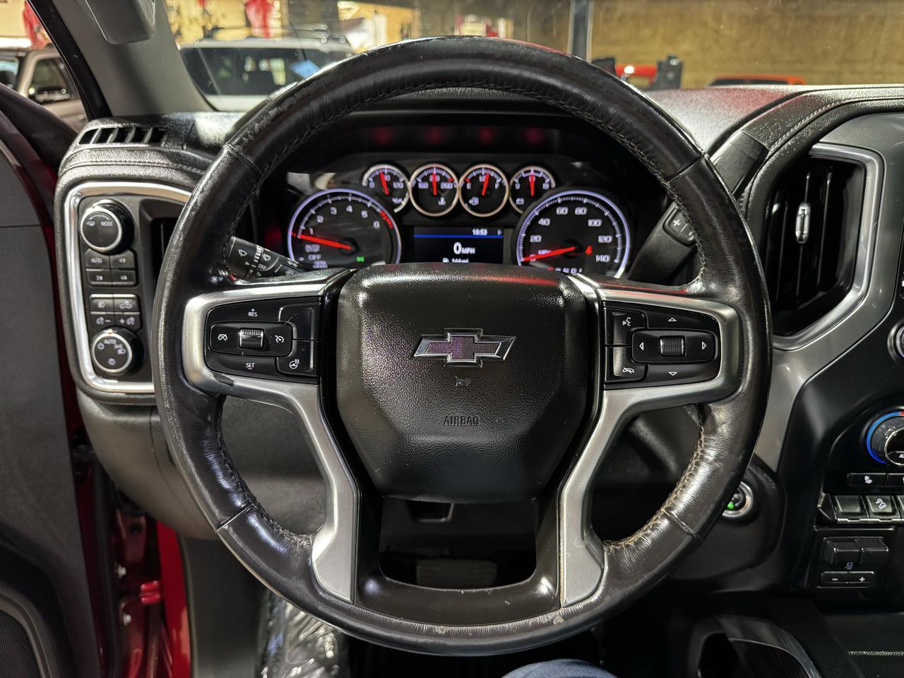 Chevrolet Silverado 1500 4WD Crew Cab 147" RST 2020