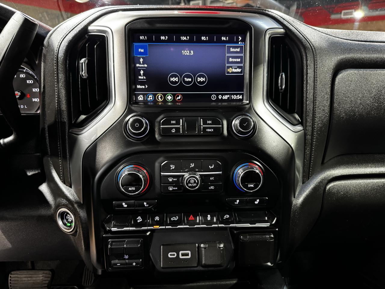 Chevrolet Silverado 1500 4WD Crew Cab 147" RST 2020