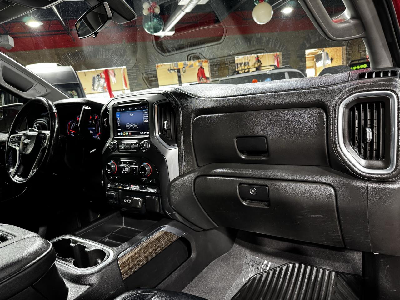 Chevrolet Silverado 1500 4WD Crew Cab 147" RST 2020