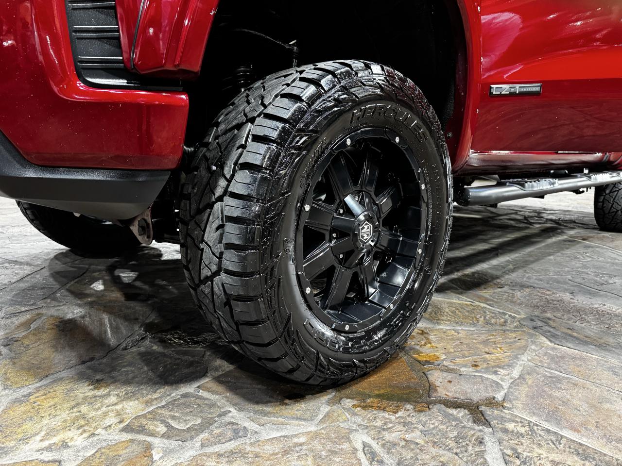 Chevrolet Silverado 1500 4WD Crew Cab 147" RST 2020