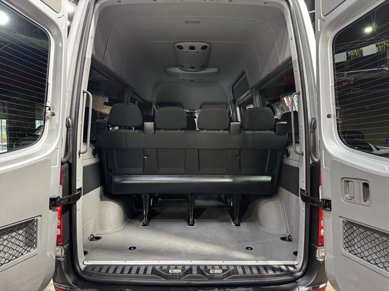 Mercedes-Benz Sprinter Passenger Vans RWD 2500 144" 2016