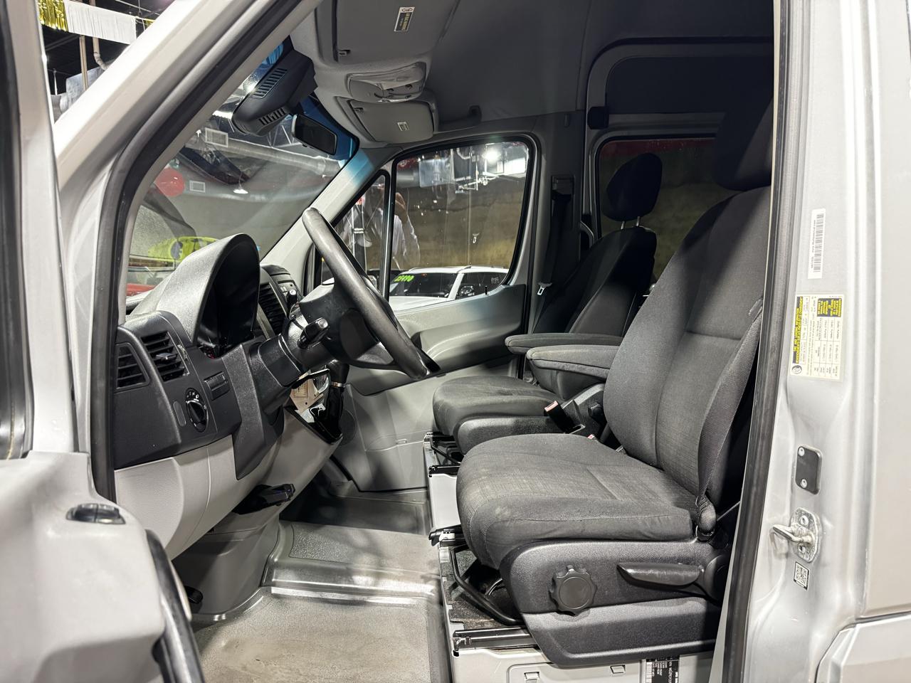 Mercedes-Benz Sprinter Passenger Vans RWD 2500 144" 2016