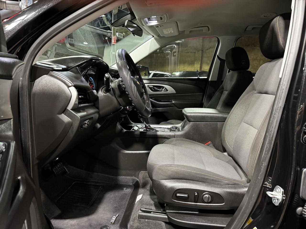 Chevrolet Traverse FWD 4dr LT Cloth w/1LT 2019