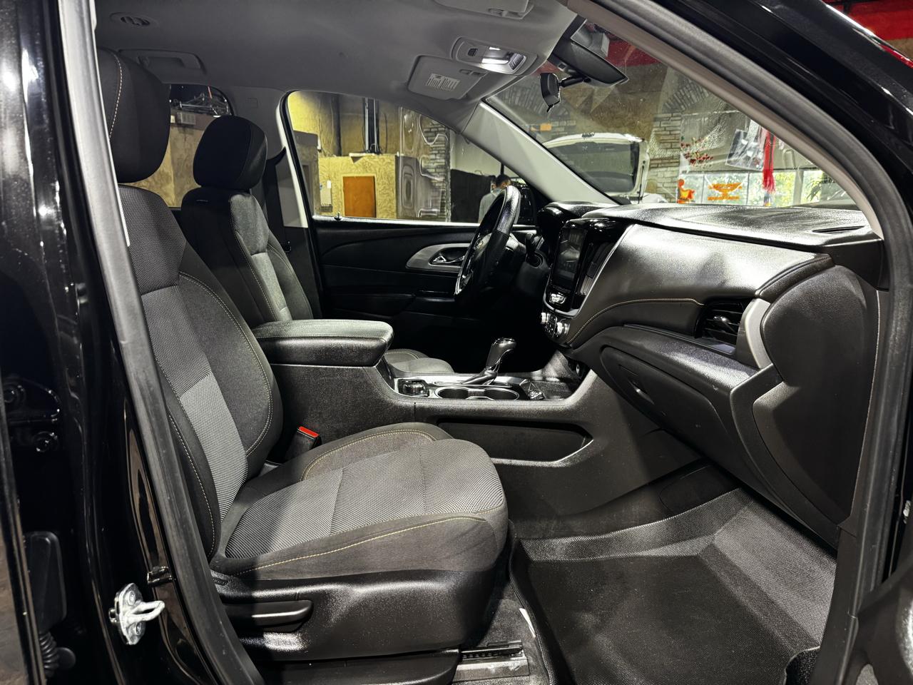 Chevrolet Traverse FWD 4dr LT Cloth w/1LT 2019