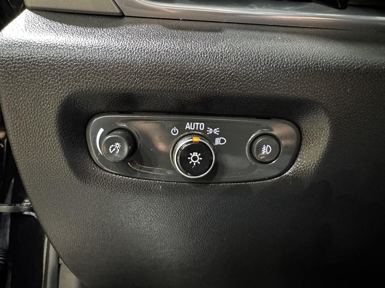 Chevrolet Traverse FWD 4dr LT Cloth w/1LT 2019