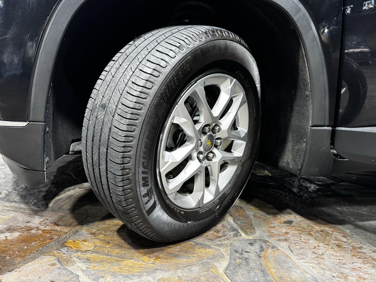 Chevrolet Traverse FWD 4dr LT Cloth w/1LT 2019