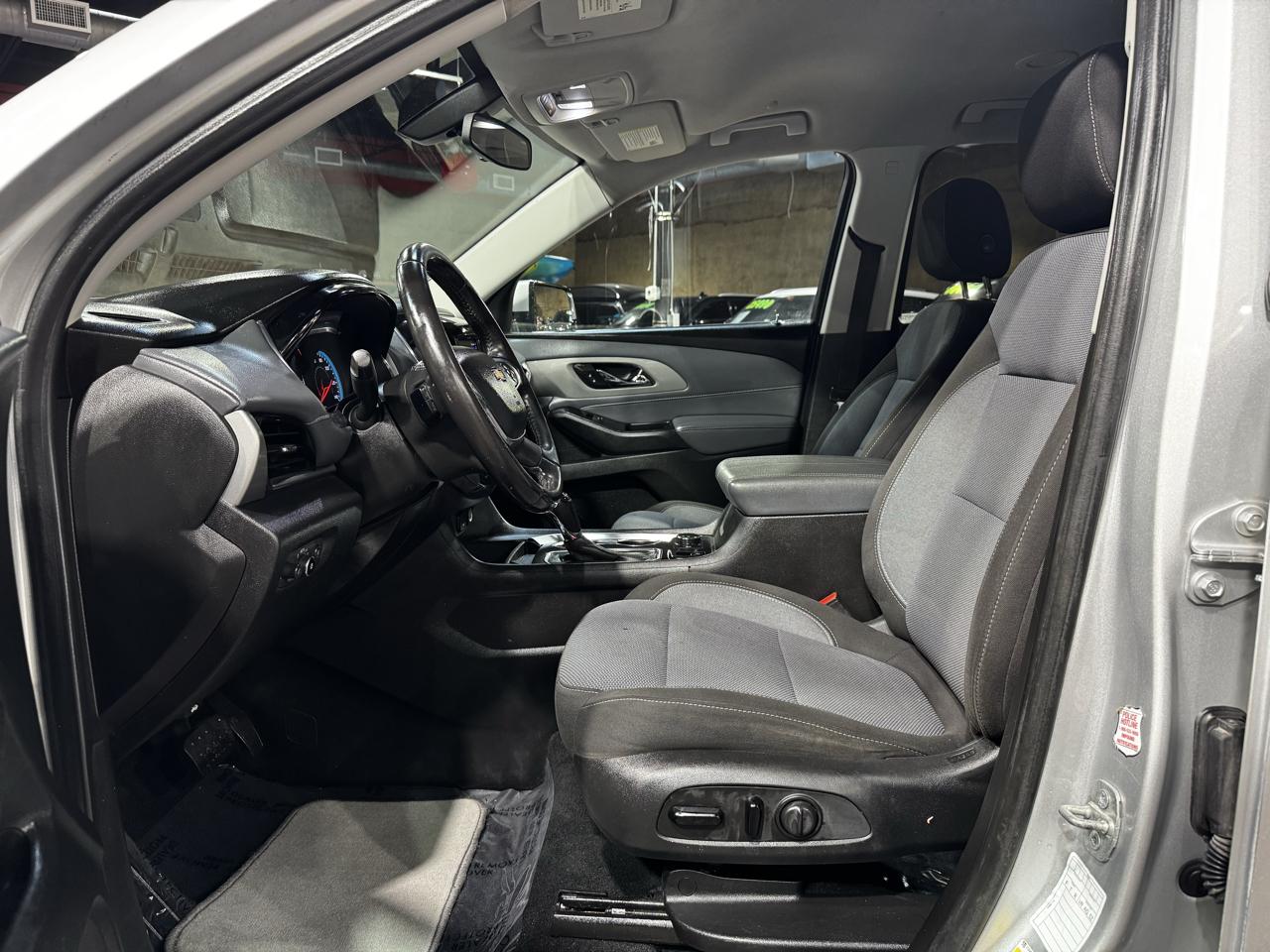Chevrolet Traverse FWD 4dr LT Cloth w/1LT 2020