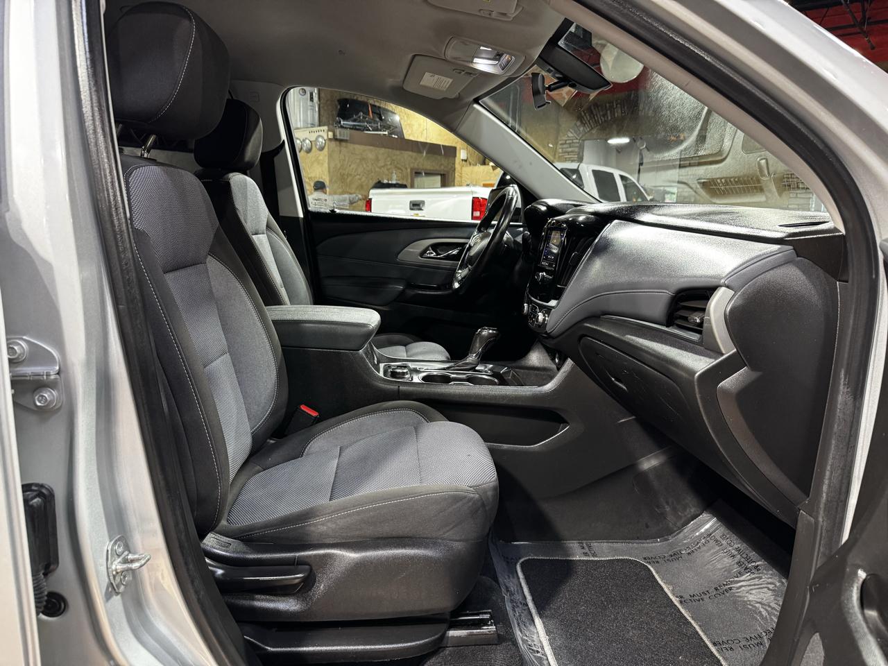 Chevrolet Traverse FWD 4dr LT Cloth w/1LT 2020