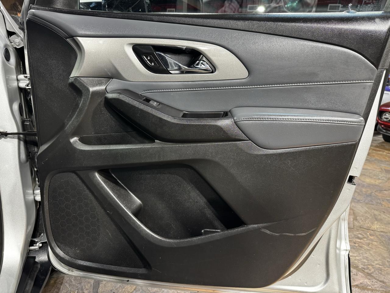 Chevrolet Traverse FWD 4dr LT Cloth w/1LT 2020