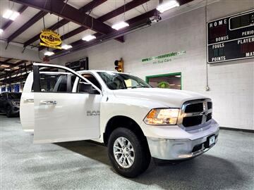 2013 RAM 1500 4WD Crew Cab 140.5" SLT