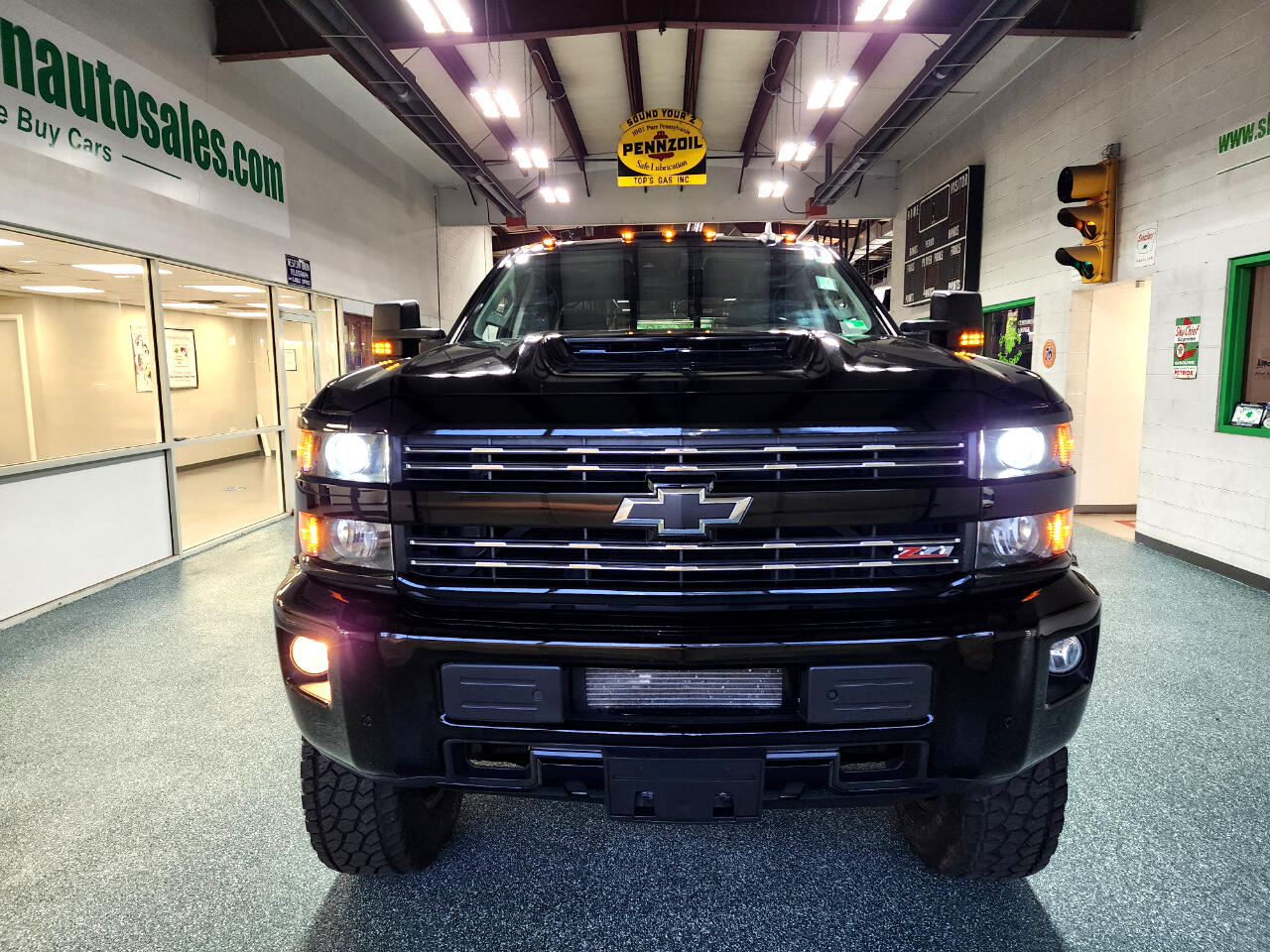 2019 Chevrolet Silverado 2500HD LTZ photo 3