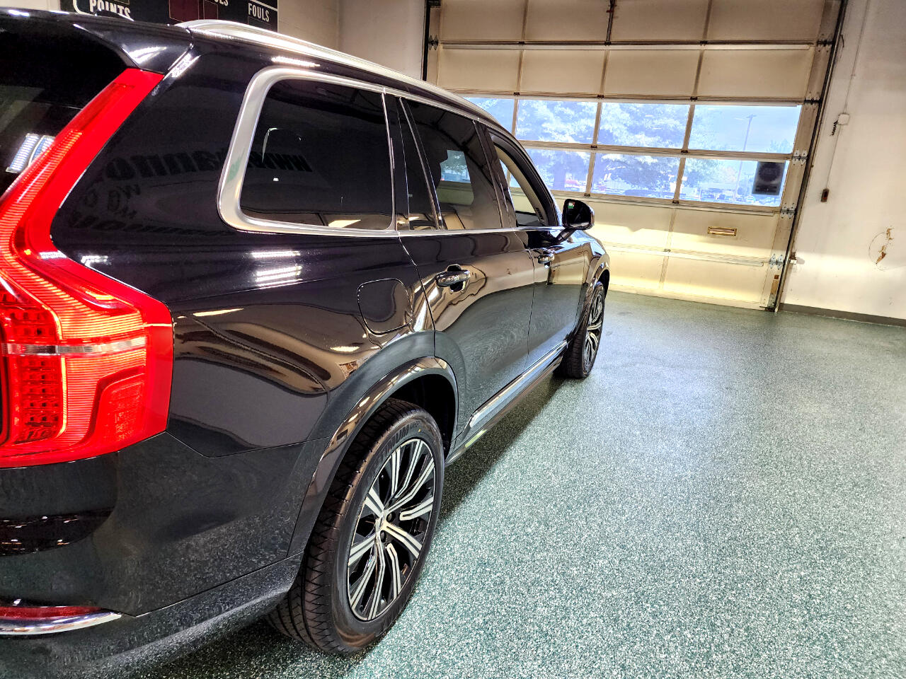 2023 Volvo XC90 AWD Plus photo 7
