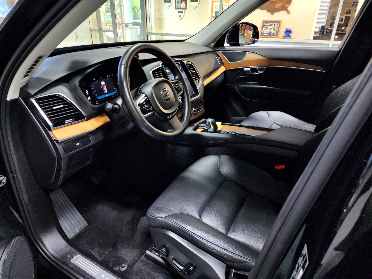 2023 Volvo XC90 AWD Plus photo 14