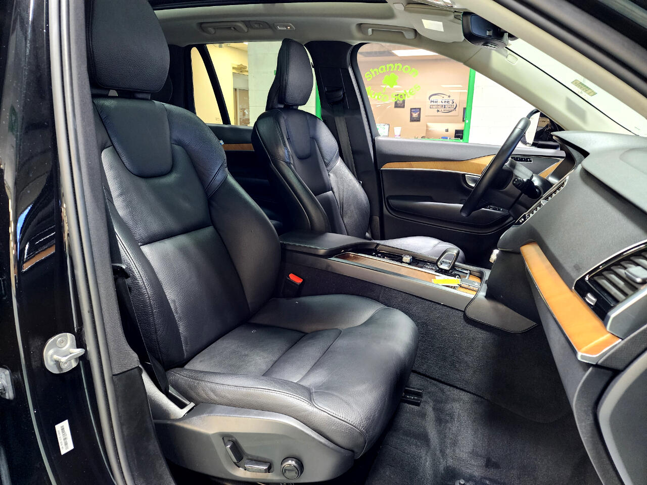 2023 Volvo XC90 AWD Plus photo 22