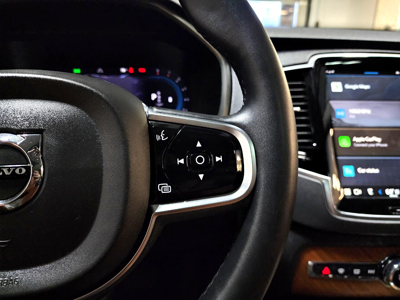2023 Volvo XC90 AWD Plus photo 27