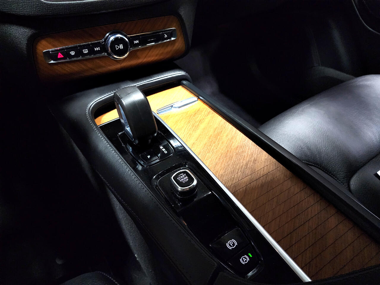 2023 Volvo XC90 AWD Plus photo 34