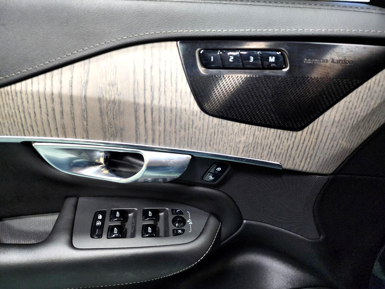 Volvo XC90 Recharge T8 eAWD PHEV Inscription 6P 2021 Volvo XC90 Recharge T8 eAWD PHEV Inscription 6P 2021