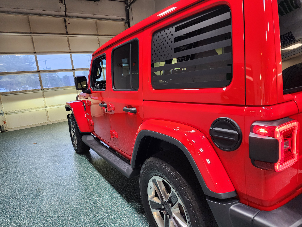 2020 Jeep Wrangler Unlimited Sahara photo 9