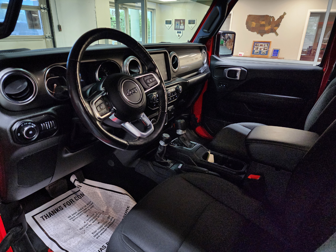 2020 Jeep Wrangler Unlimited Sahara photo 14