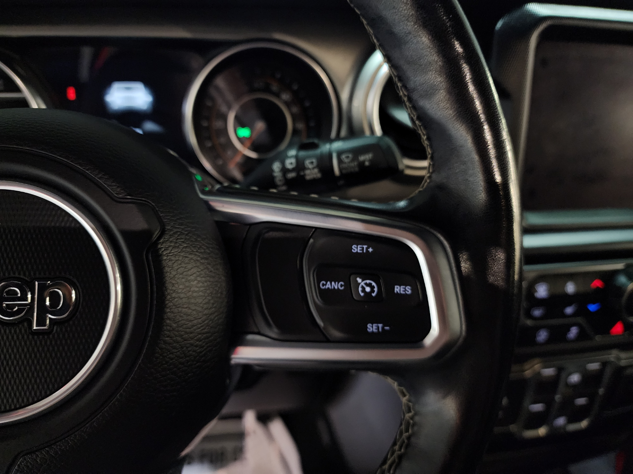 2020 Jeep Wrangler Unlimited Sahara photo 23