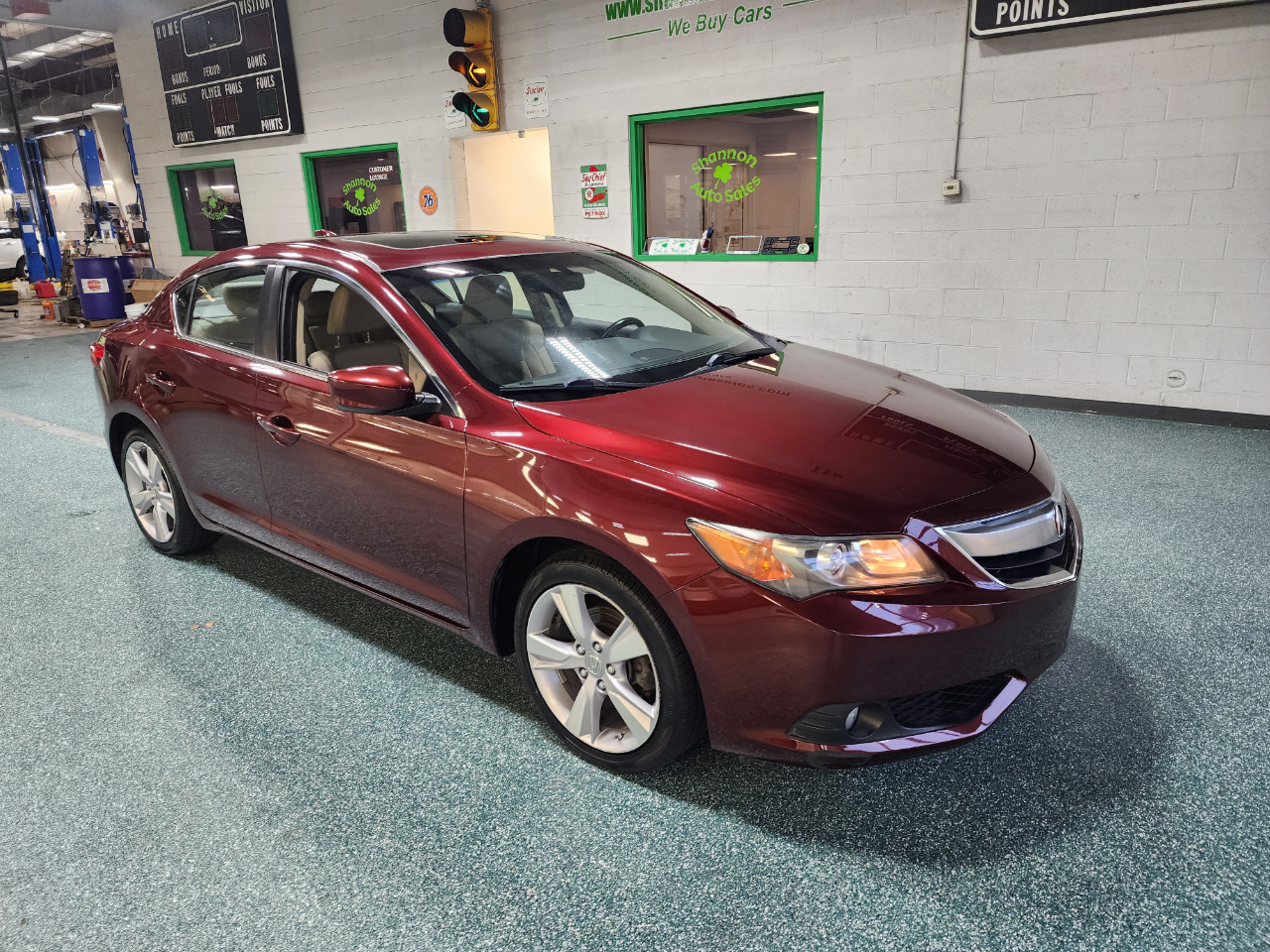 2015 Acura ILX 2.0L Premium photo 2