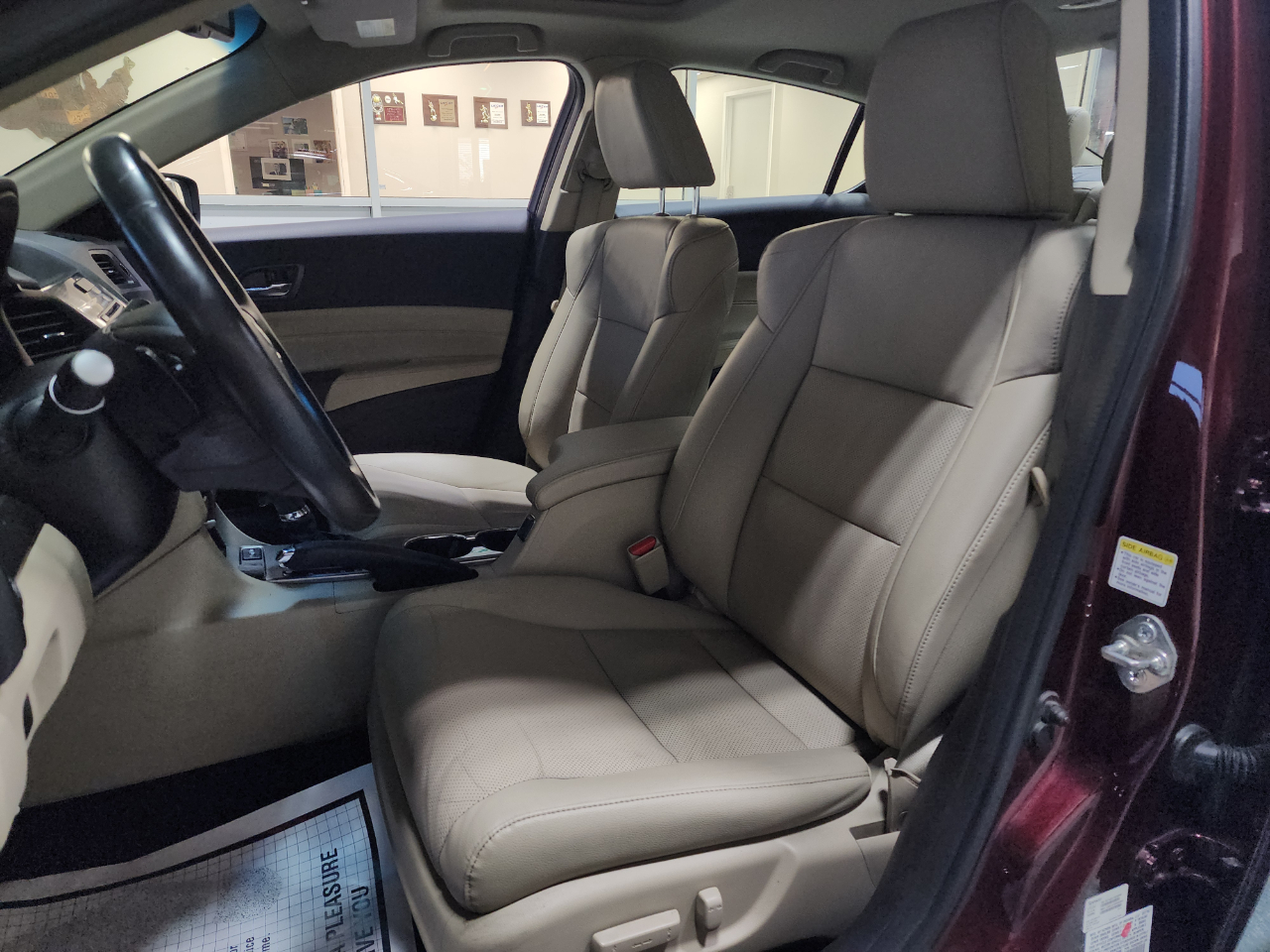 2015 Acura ILX 2.0L Premium photo 11