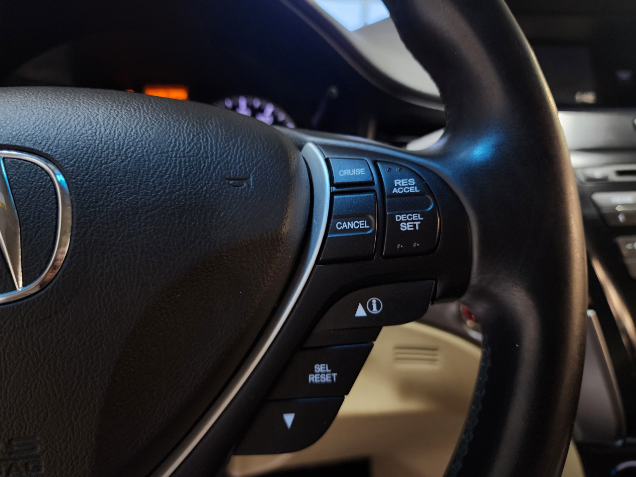 2015 Acura ILX 2.0L Premium photo 24