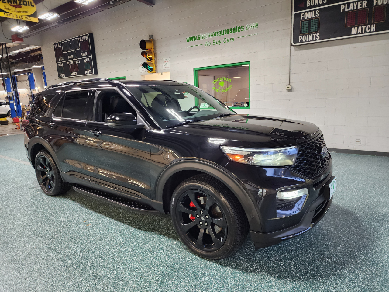 2020 Ford Explorer ST photo 4