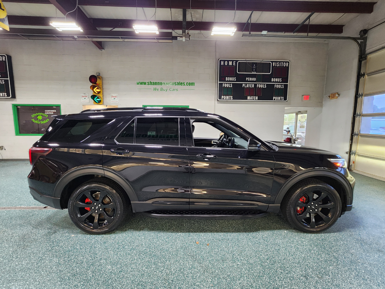 2020 Ford Explorer ST photo 5