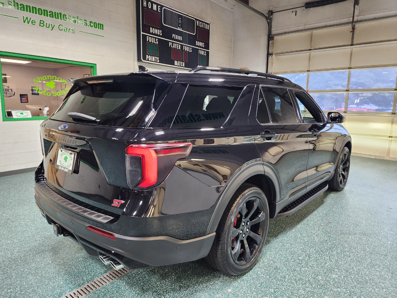 2020 Ford Explorer ST photo 6