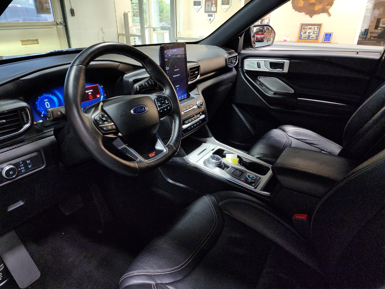 2020 Ford Explorer ST photo 16