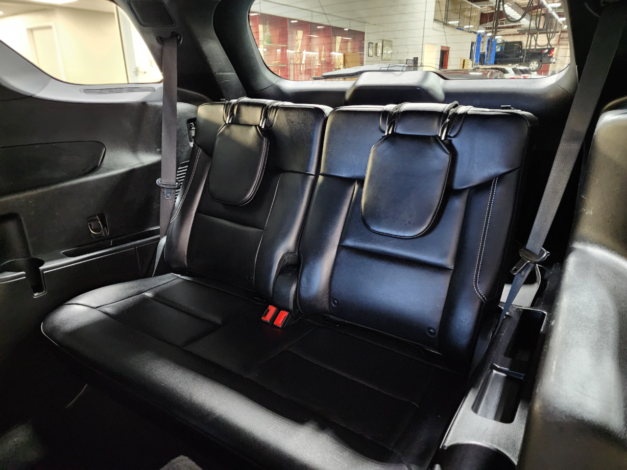 2020 Ford Explorer ST photo 21