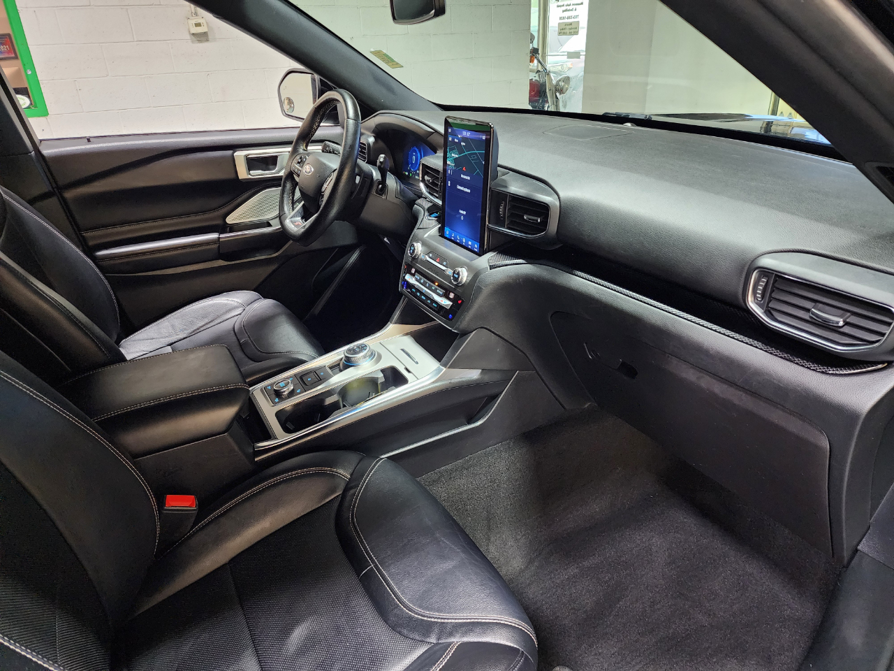 2020 Ford Explorer ST photo 30