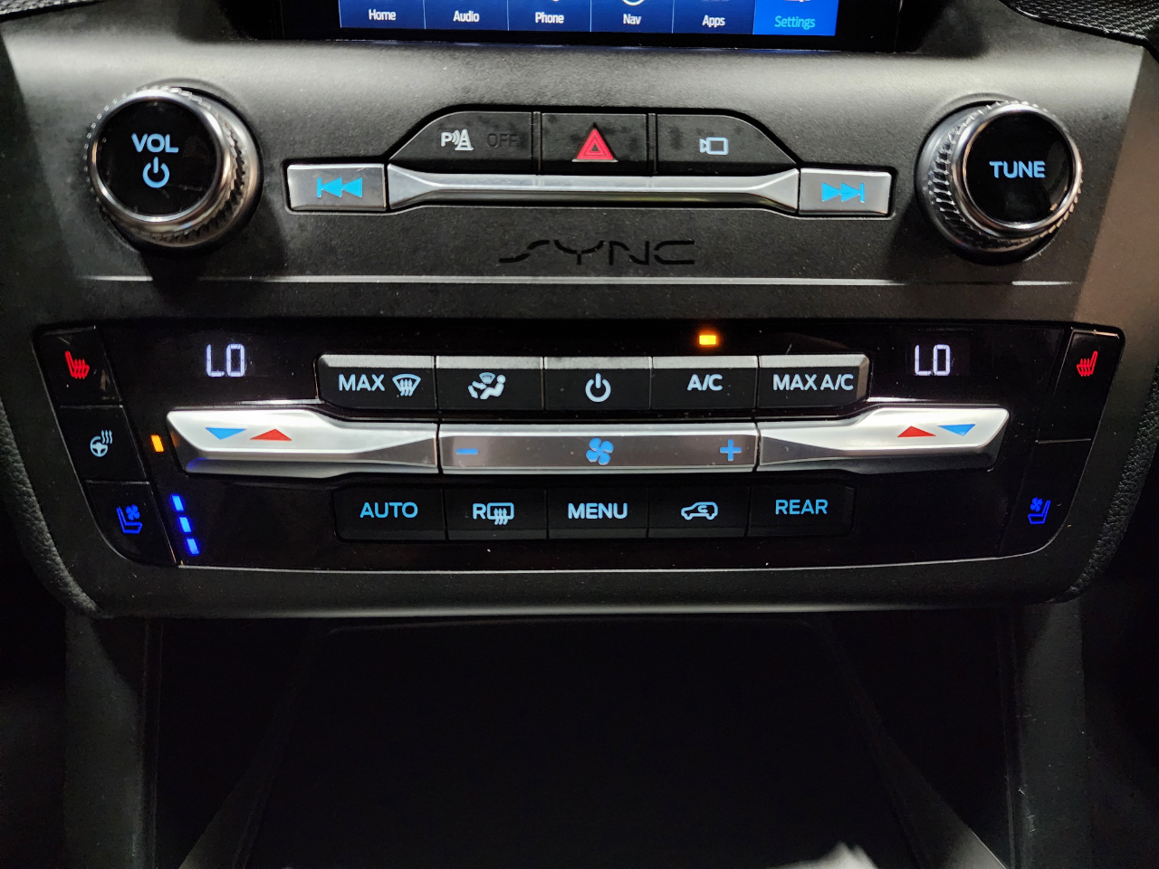 2020 Ford Explorer ST photo 41