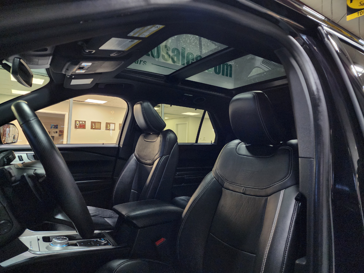 2020 Ford Explorer ST photo 45