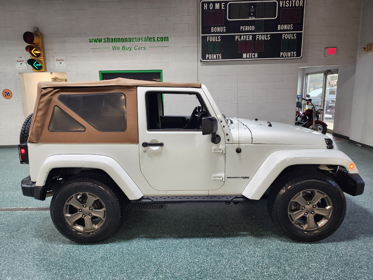 2018 Jeep Wrangler Golden Eagle photo 5