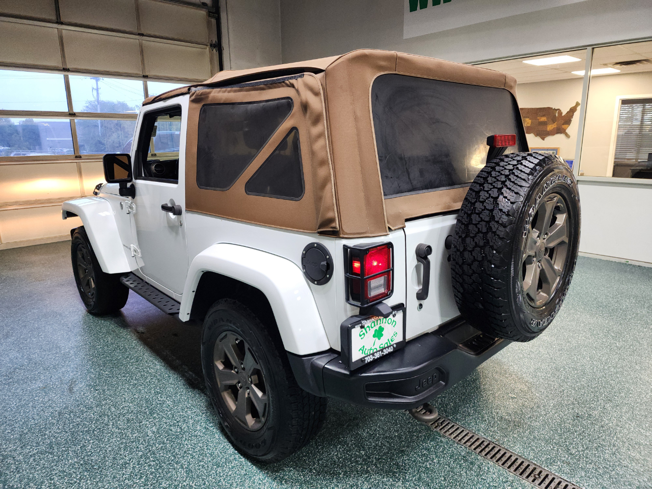 2018 Jeep Wrangler Golden Eagle photo 9