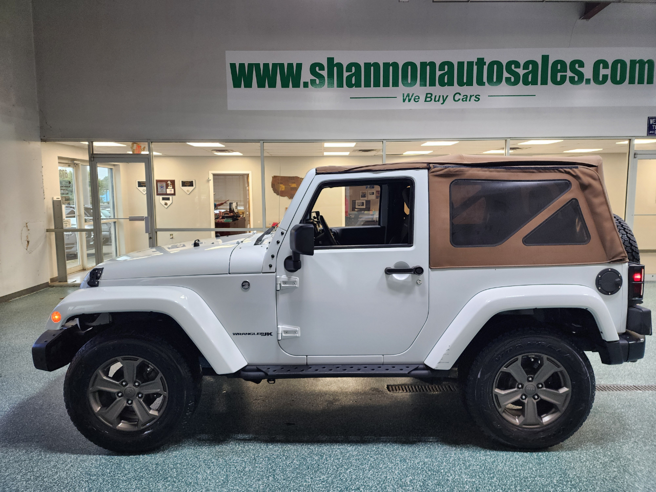 2018 Jeep Wrangler Golden Eagle photo 11