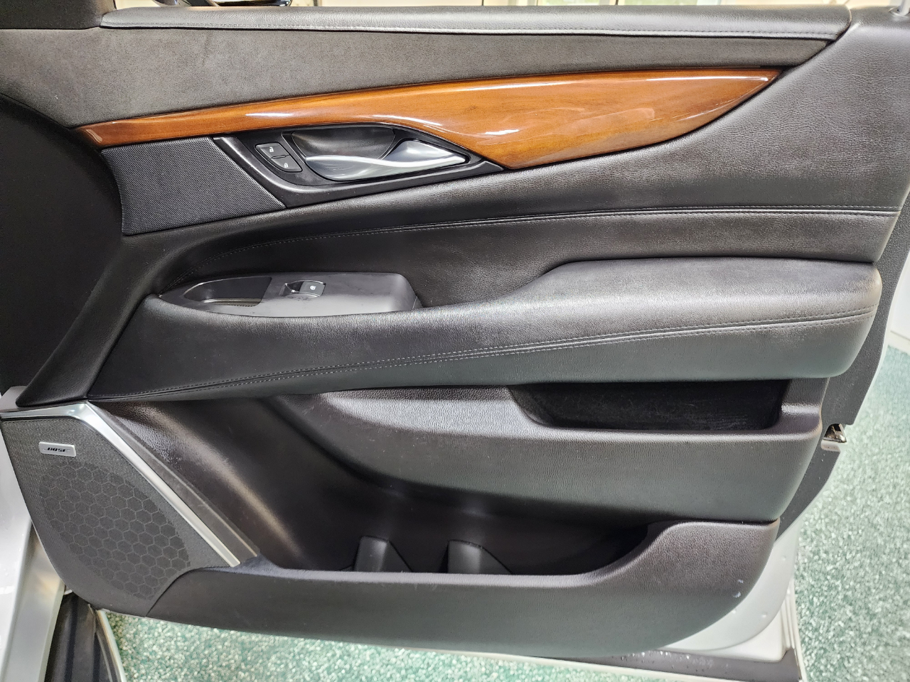 2019 Cadillac Escalade ESV Luxury photo 28