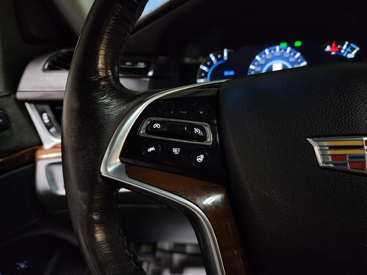 2019 Cadillac Escalade ESV Luxury photo 30