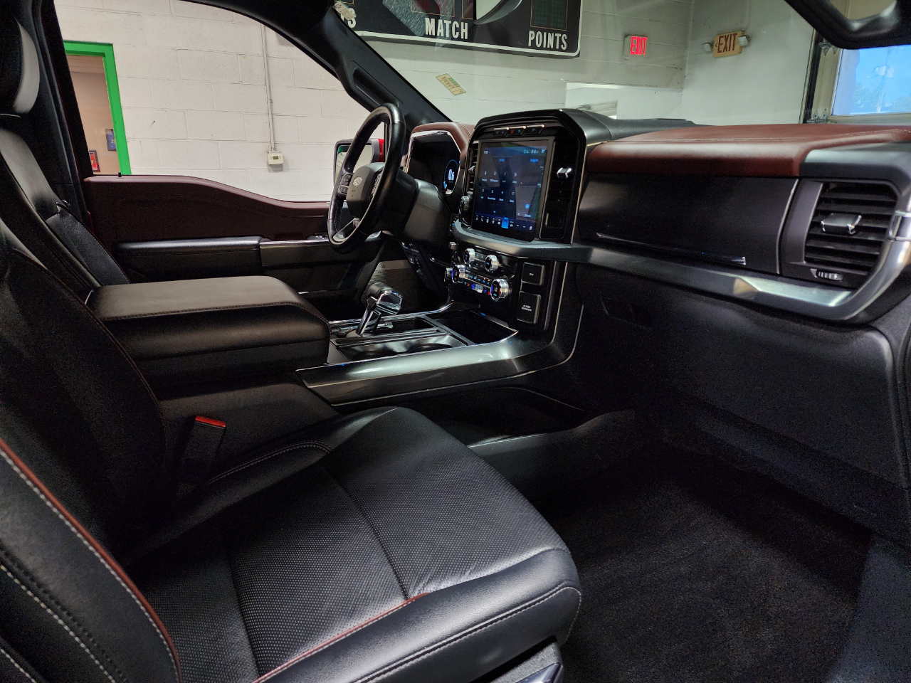 2021 Ford F-150 Lariat photo 28