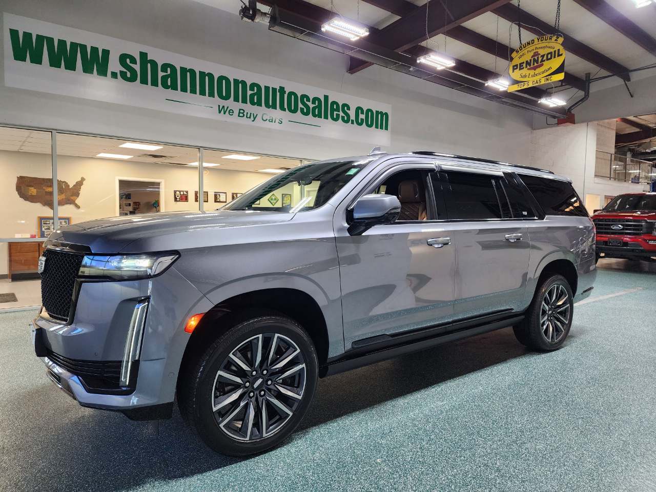 2021 Cadillac Escalade ESV Sport photo 2