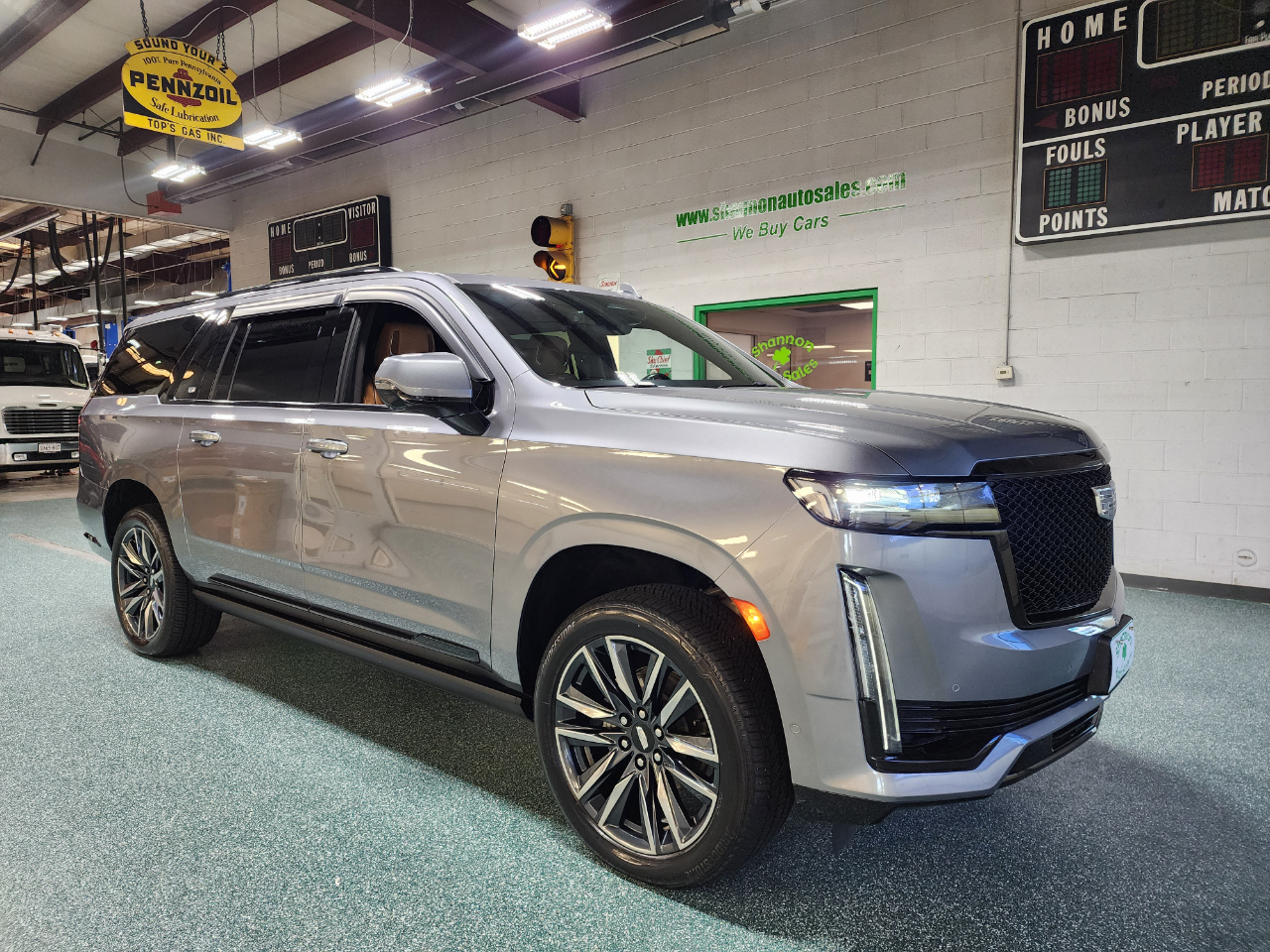 2021 Cadillac Escalade ESV Sport photo 4