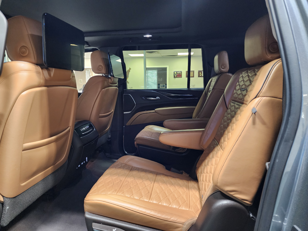 2021 Cadillac Escalade ESV Sport photo 21