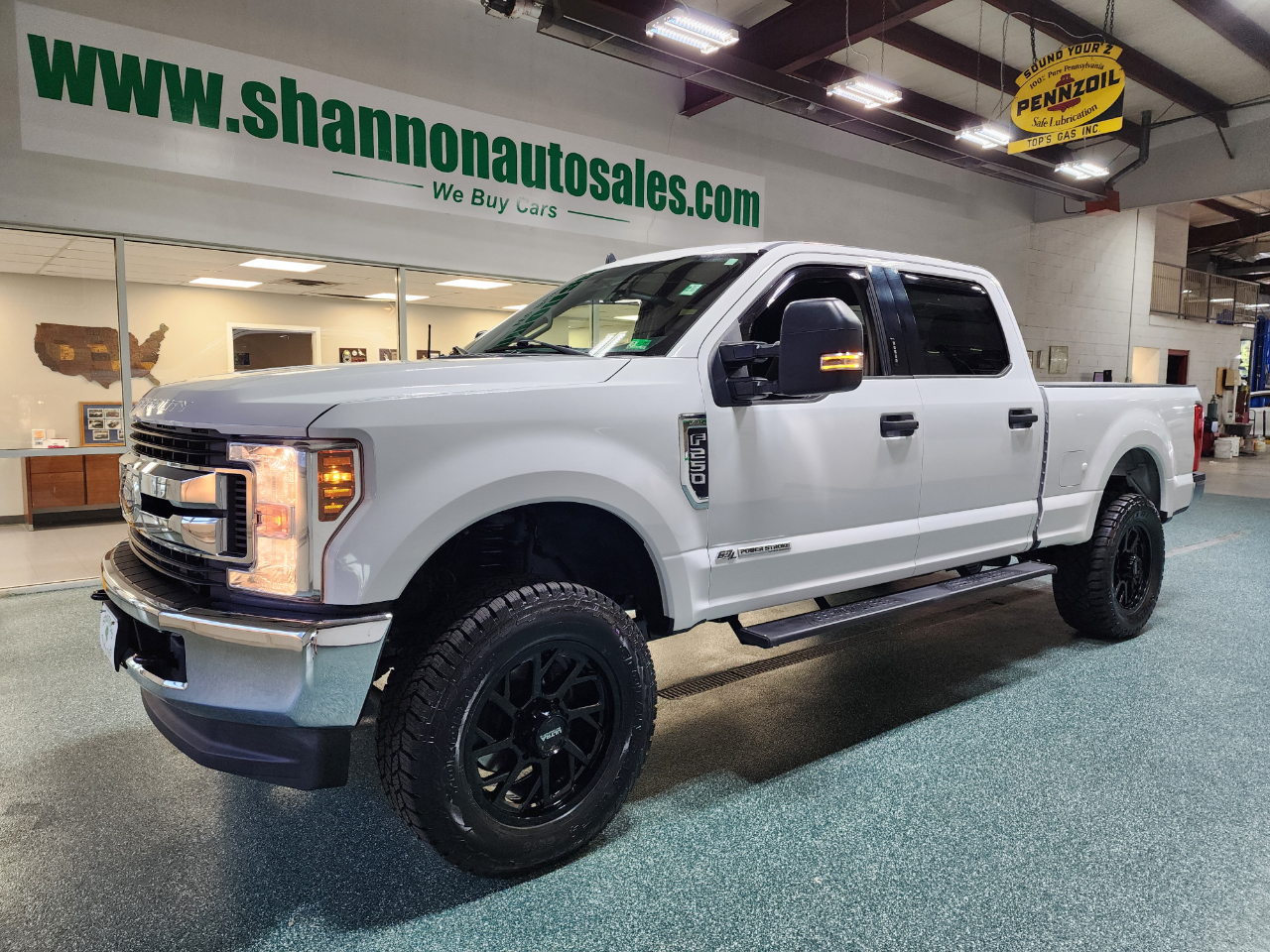 2019 Ford F-250 XLT photo 2