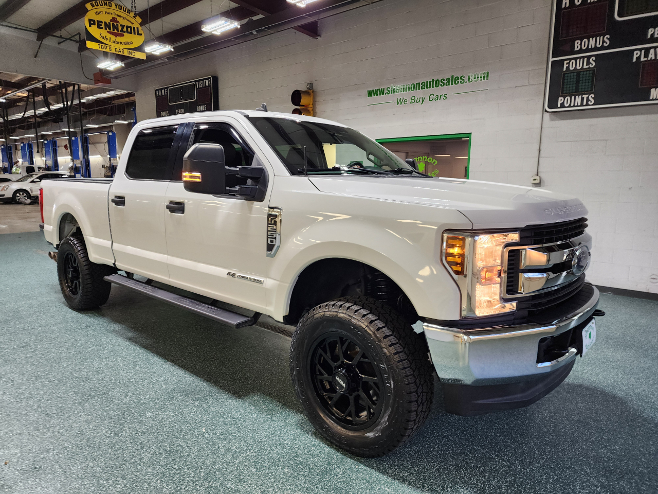 2019 Ford F-250 XLT photo 4