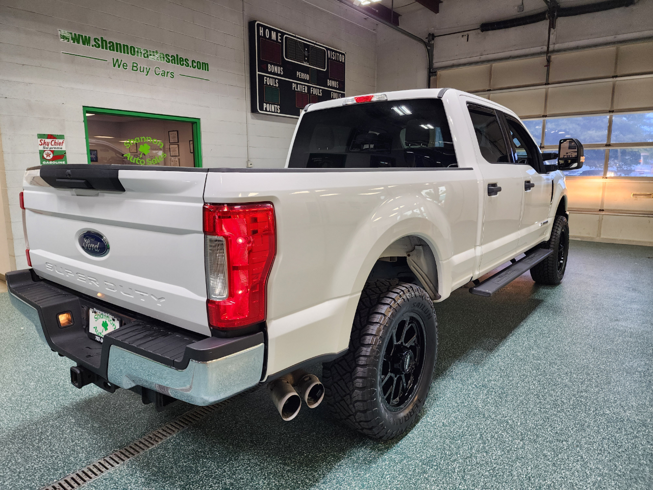 2019 Ford F-250 XLT photo 6