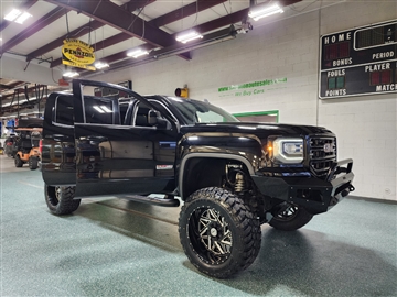 2018 GMC Sierra 1500 4WD Crew Cab 143.5" SLT
