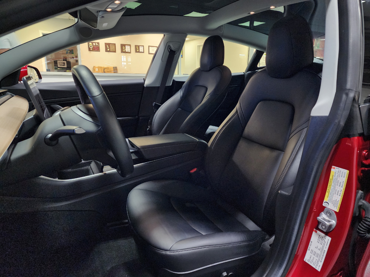 2018 Tesla Model 3 Long Range photo 11