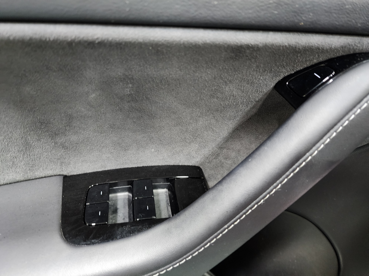 2018 Tesla Model 3 Long Range photo 14